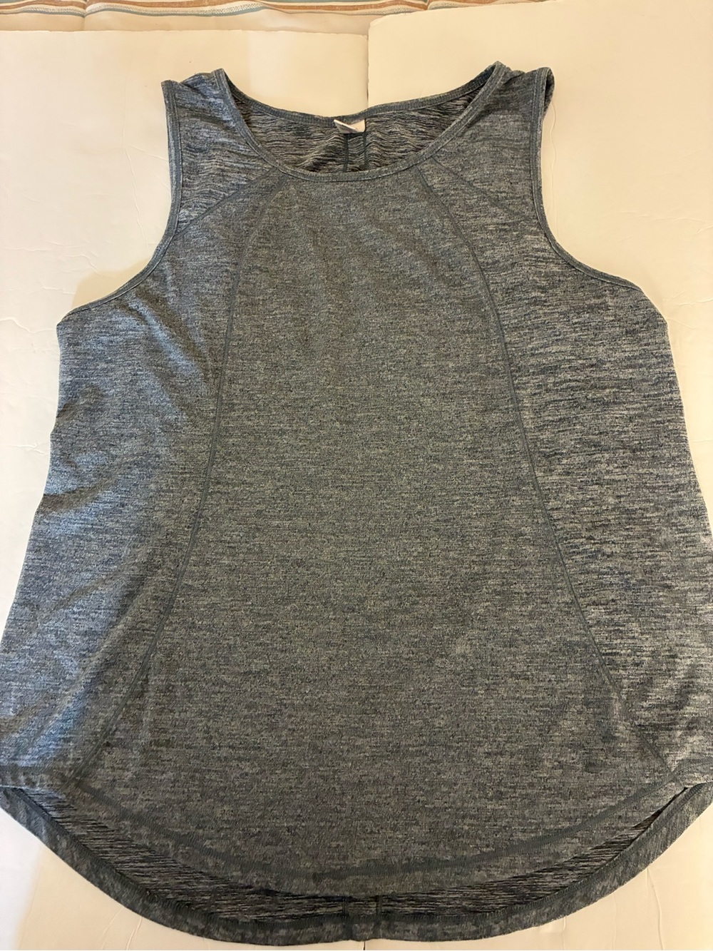 Yogalicious Women Heather Gray Sleeveless Tank Top L Activewear stretch Comfort